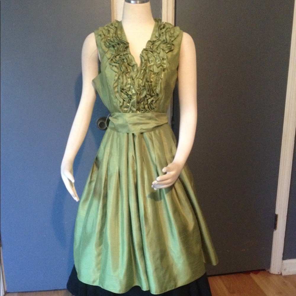 Beautiful Jessica Howard Dress